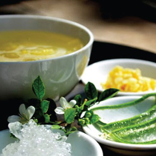 Yến với đậu xanh